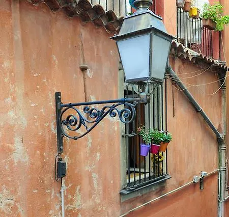 Apartment Rustique De Deux Pieces, Pont Vieux Nice